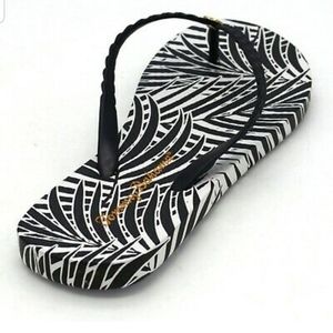 Tommy Bahama Whykiki Flip Flops